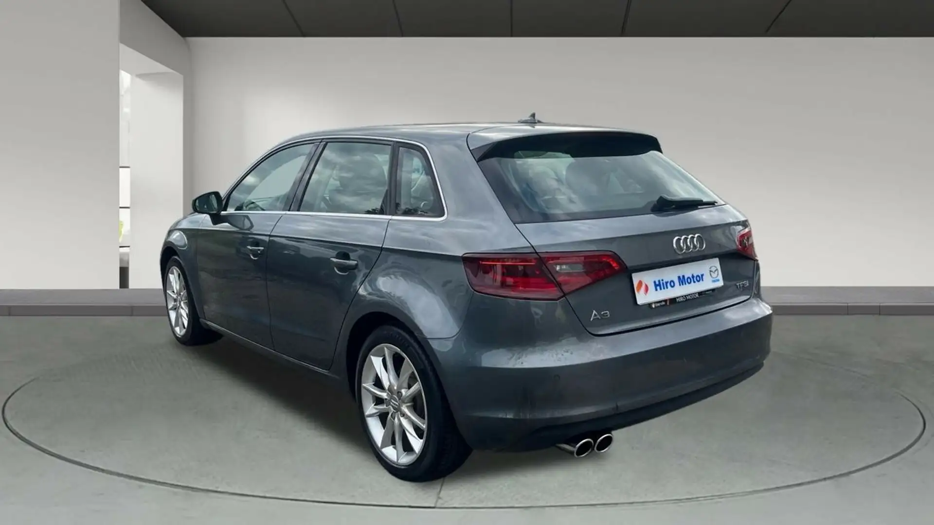 Audi A3 Sportback 1.4 TFSI Ambition 122 Gris - 2