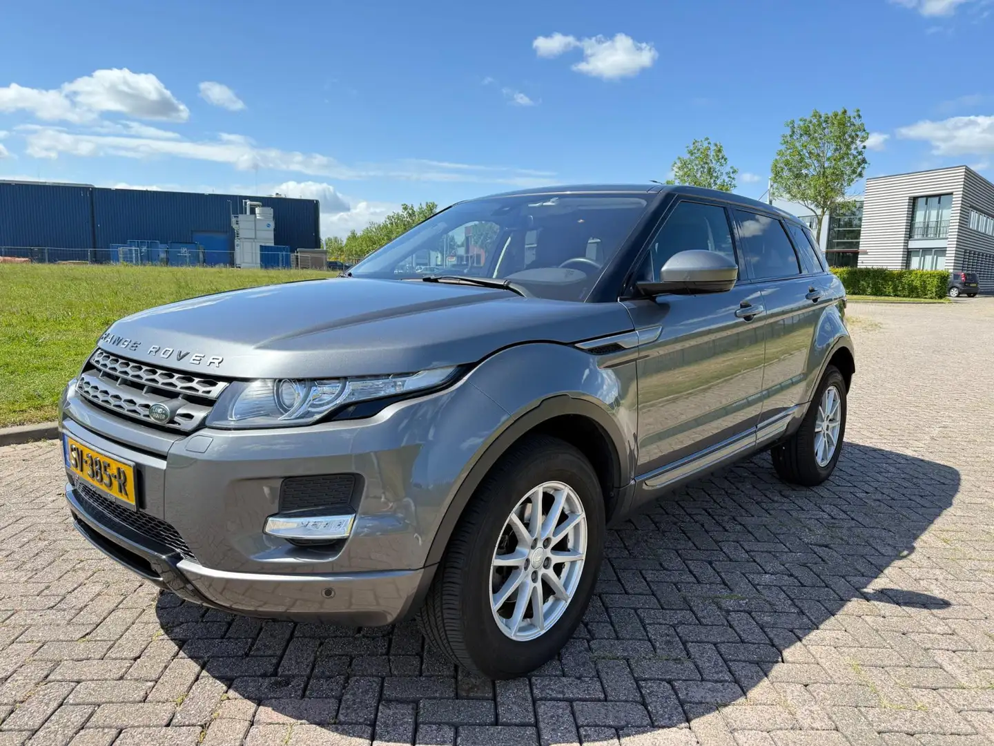 Land Rover Range Rover Evoque 2.2 TD4 4WD Prestige Business Edition Grijs - 2
