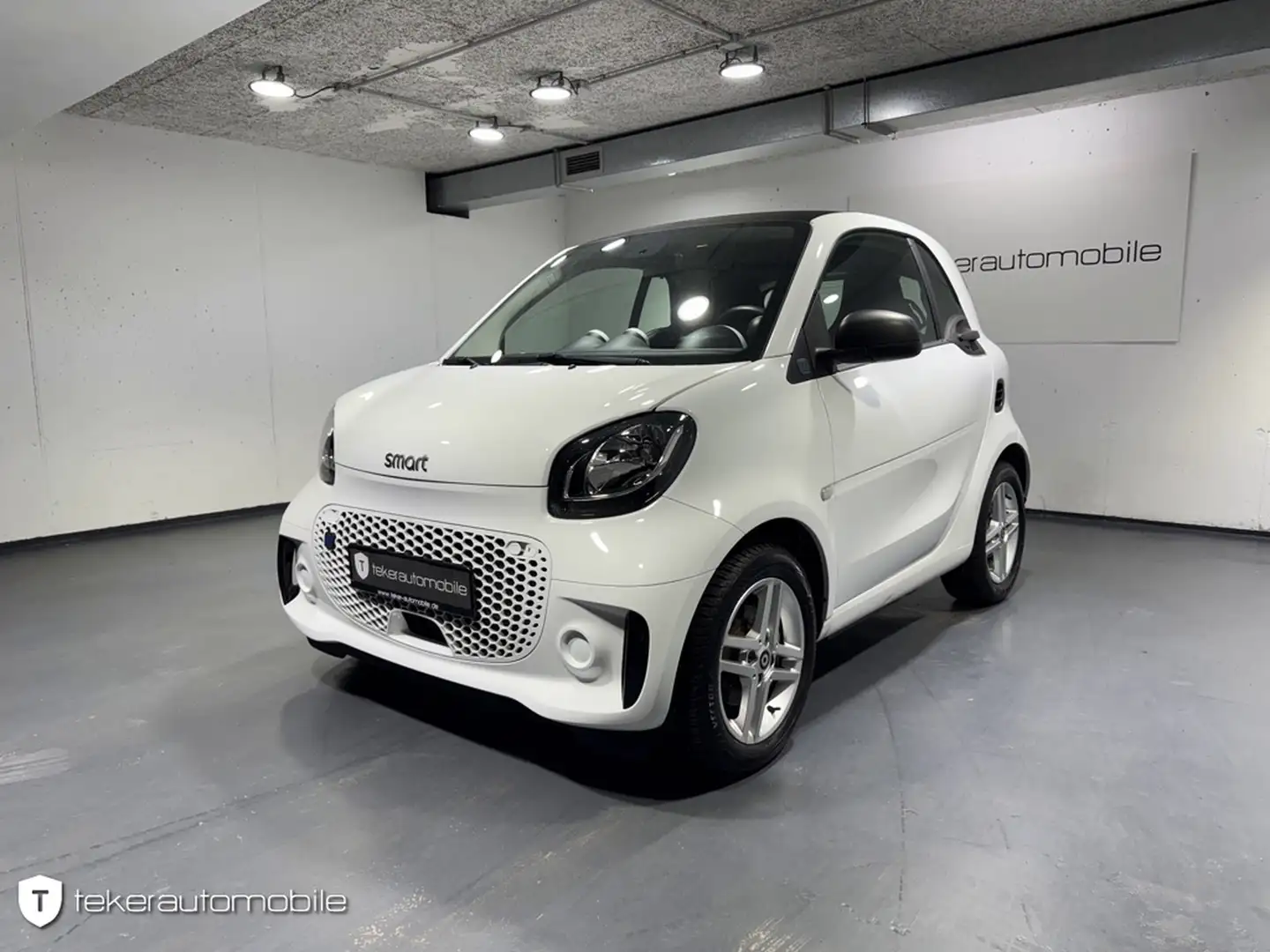 smart forTwo coupe EQ electric drive / EQ Weiß - 1