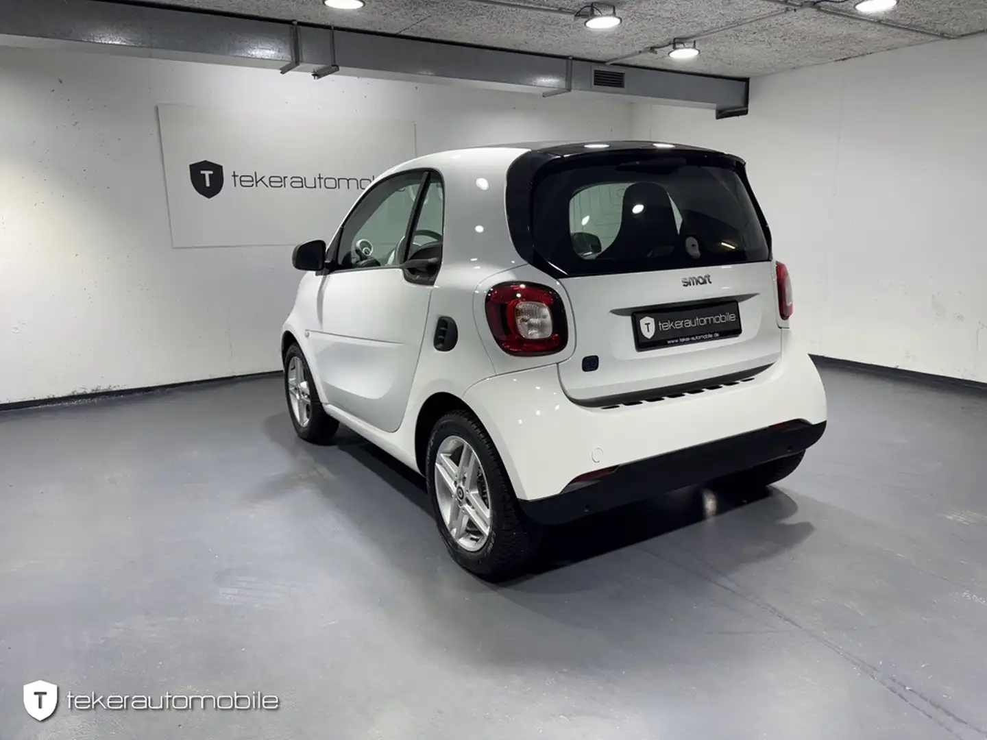 smart forTwo coupe EQ electric drive / EQ Weiß - 2