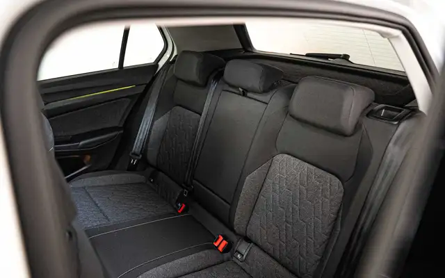 Volkswagen Golf view 7