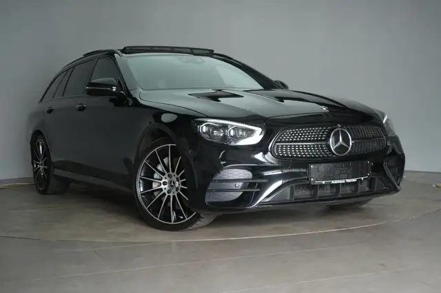 Mercedes-Benz E main image