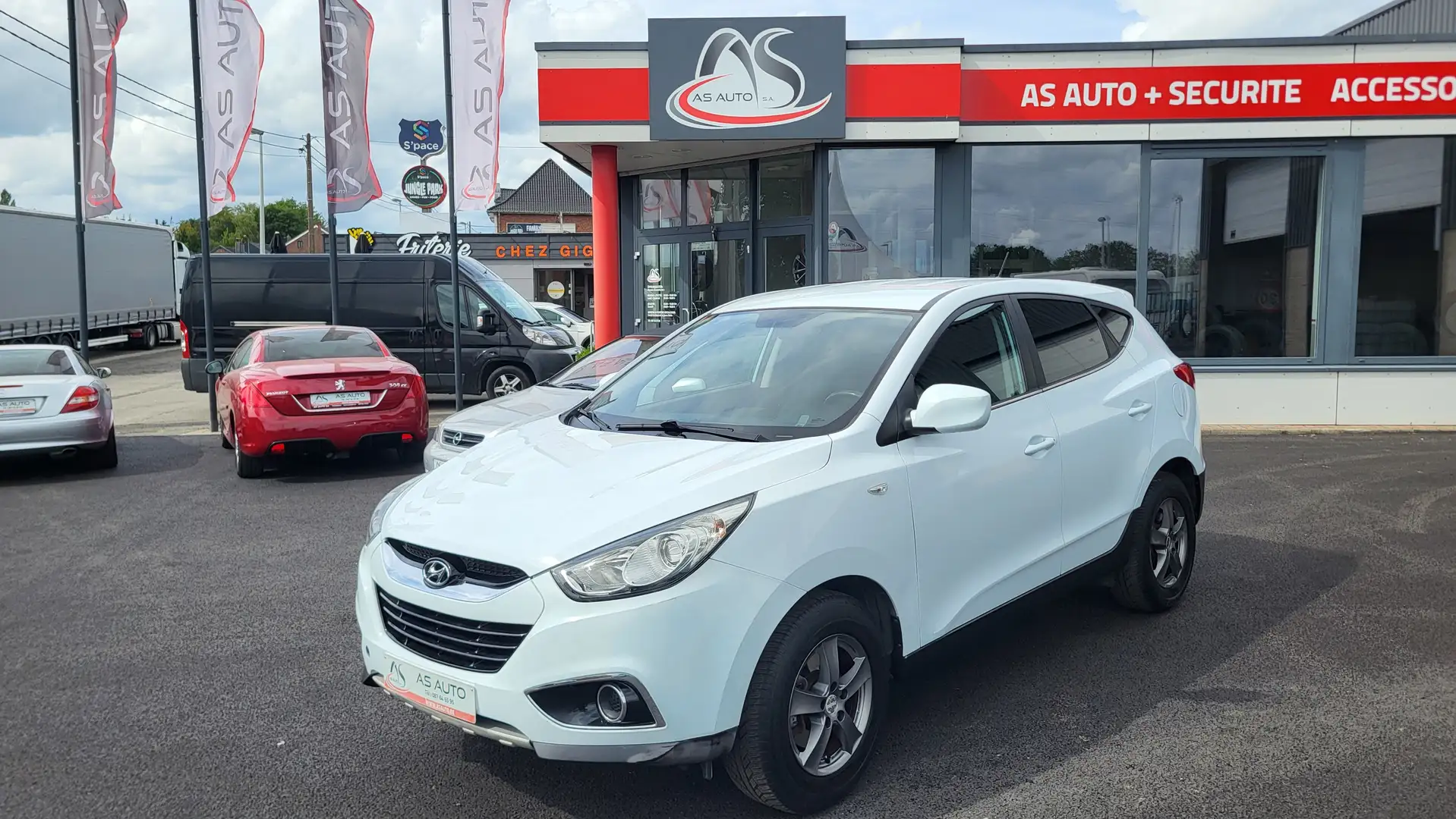 Hyundai iX35 1.6i 135cv 2WD Blanc - 1