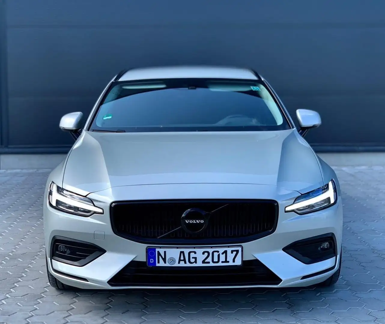 Volvo V60 B4 Mild Hybrid Kamera PDC - 2