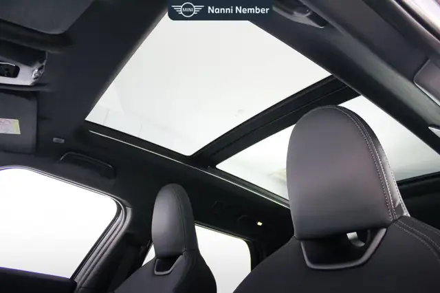 Mini Countryman view 9