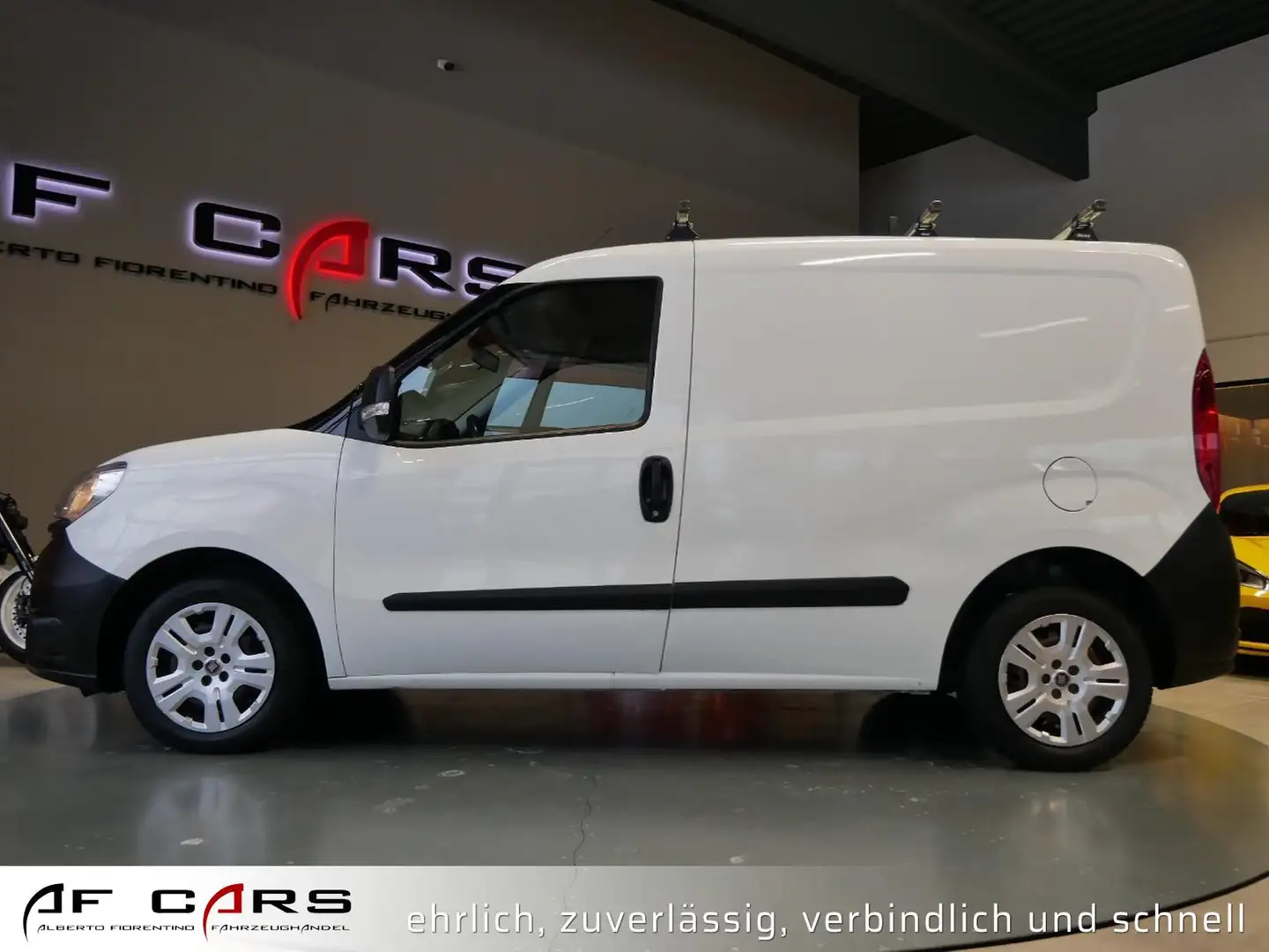 Fiat Doblo 1.3 Multijet Cargo Klima Radio CD Biały - 2