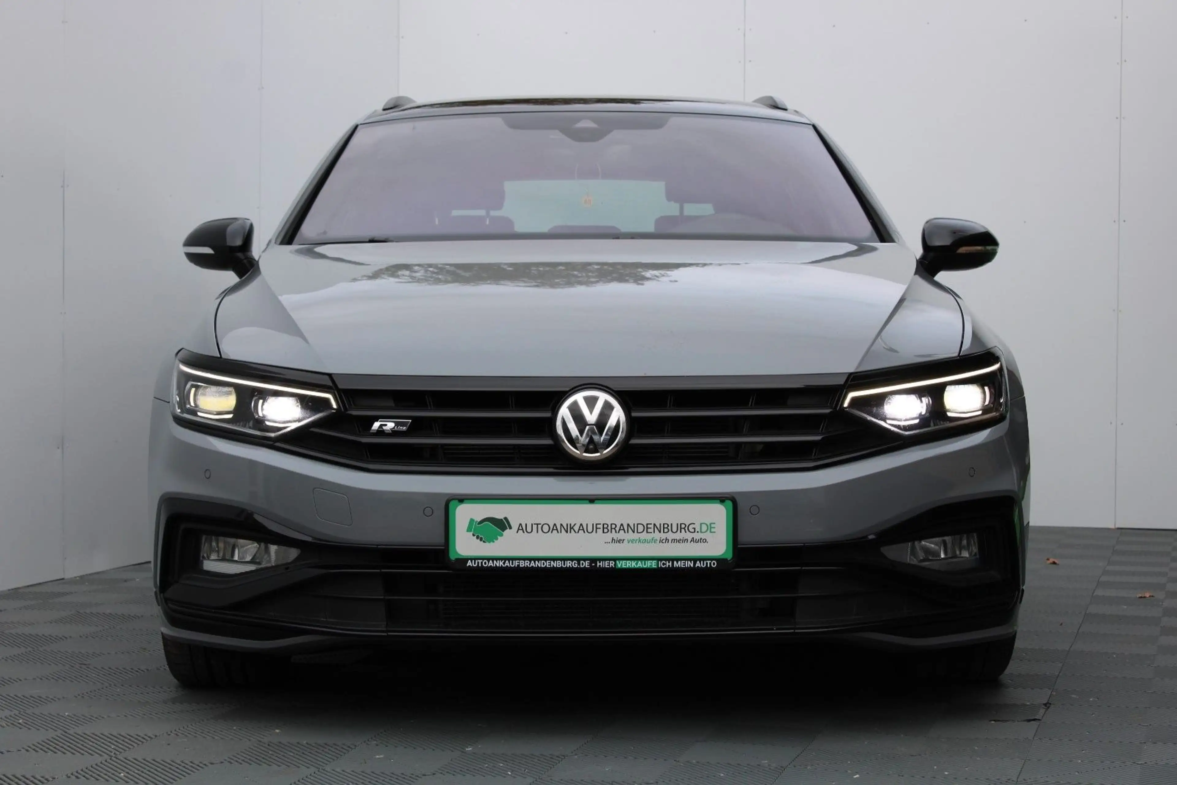Volkswagen Passat Variant R LINE 4Motion — photo 12