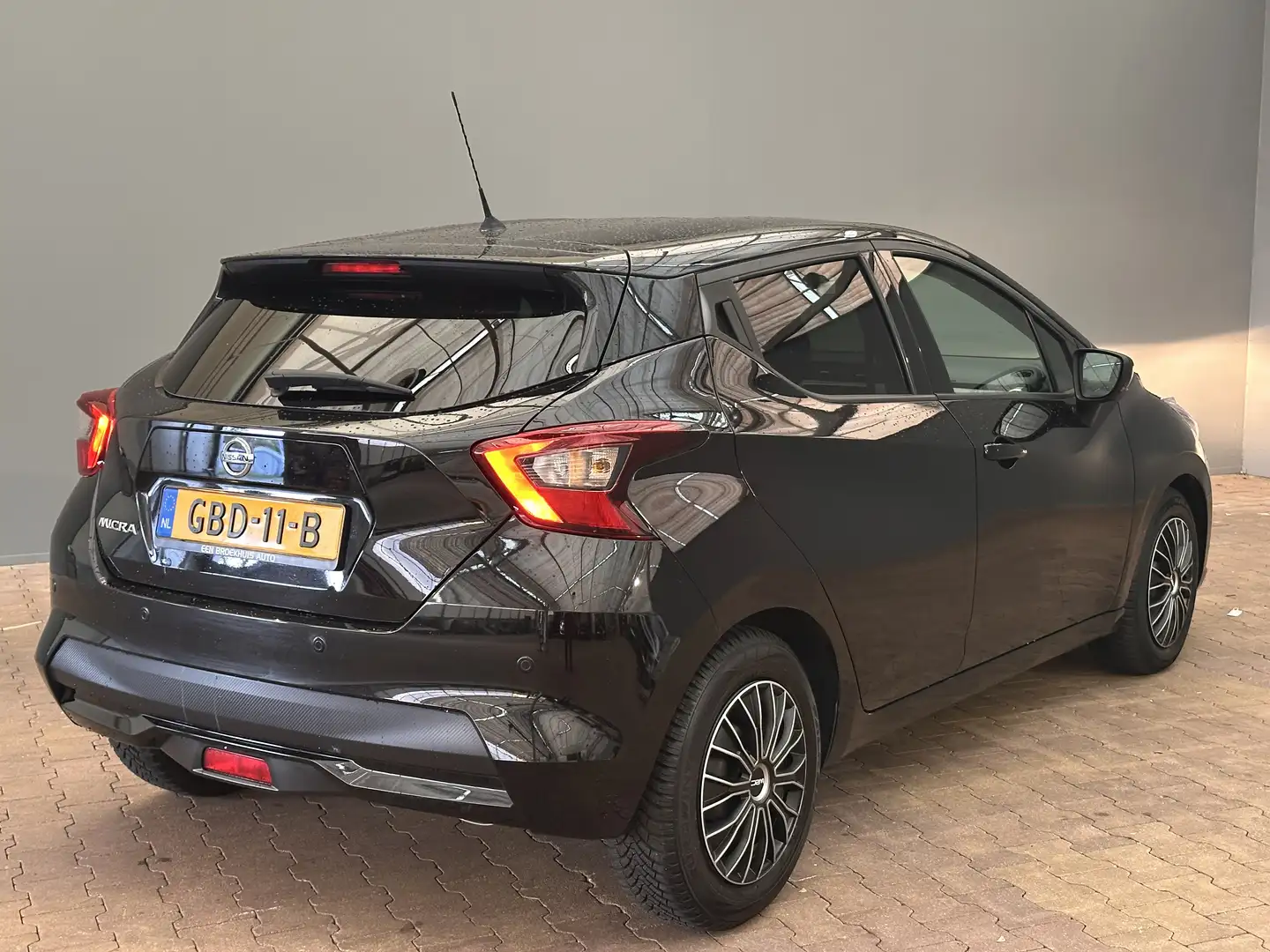 Nissan Micra 1.0L Acenta Camera | Cruise Control | Airco | Stoe Noir - 2