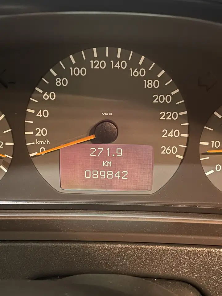 Mercedes-Benz E 280 Avantgarde, foto 11