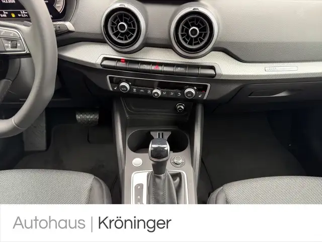 Audi Q2 view 14