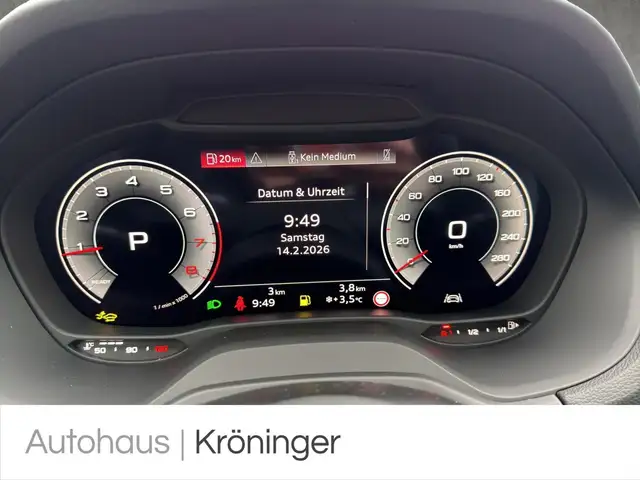 Audi Q2 view 12
