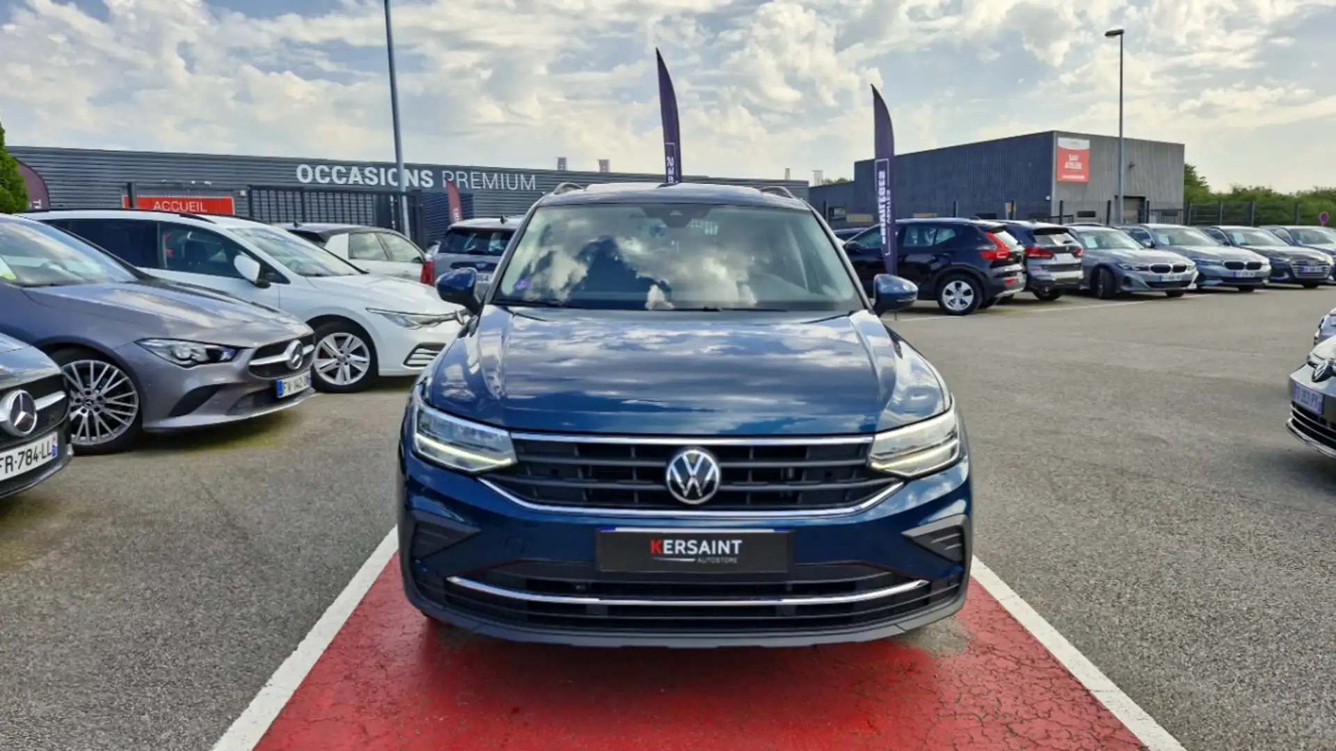 Volkswagen Tiguan BUSINESS 1.5 tsi 150 dsg7 life Bleu - 2