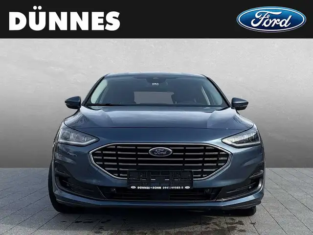 Ford Focus view 8