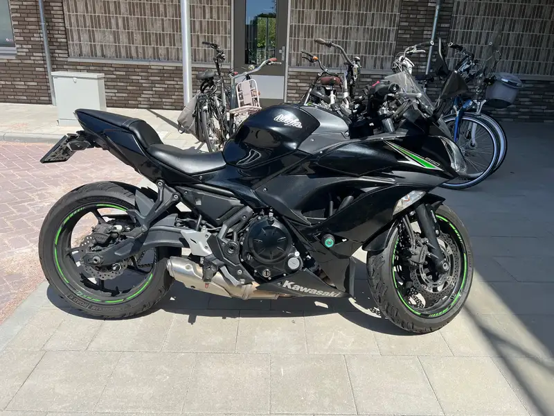 Kawasaki Ninja 650 - foto 2