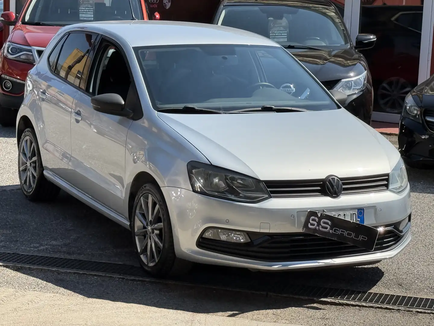 Volkswagen Polo 1.4 tdi-Highline 90cv dsg-unipro-rate-balck pak-E6 - 1