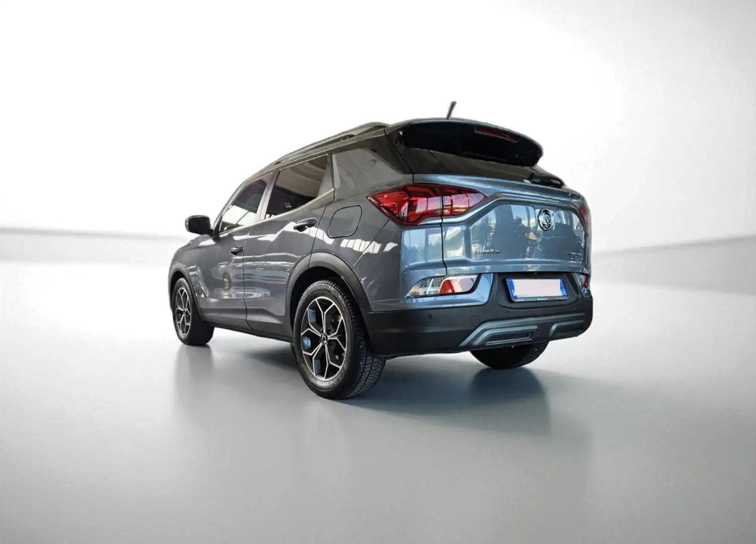 SsangYong Korando 1.6 Diesel 2WD aut. Icon Gri - 2