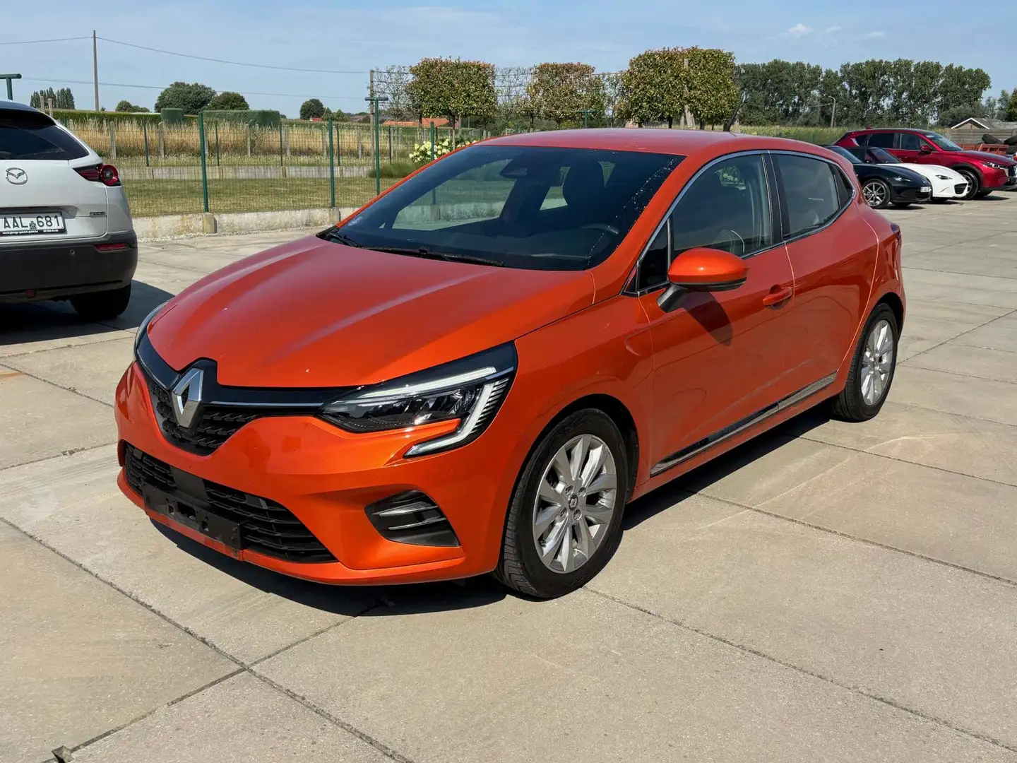 Renault Clio Clio 1.6 e-tech hybrid / 92000km Oranje - 2