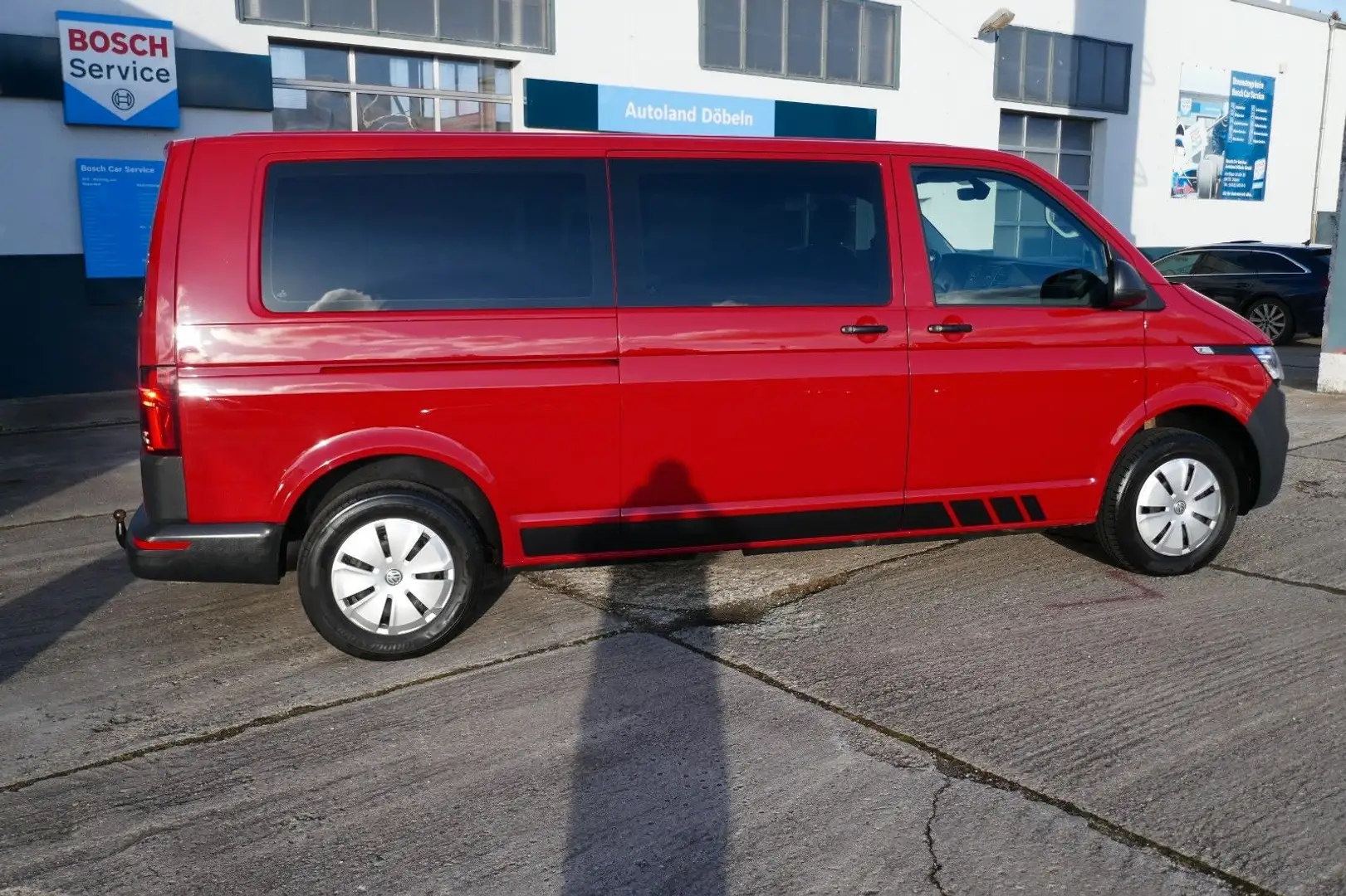 Volkswagen T6 Transporter T6.1 Transporter Kombi lang LED/Stdhzg/AHK/ACC Rot - 2