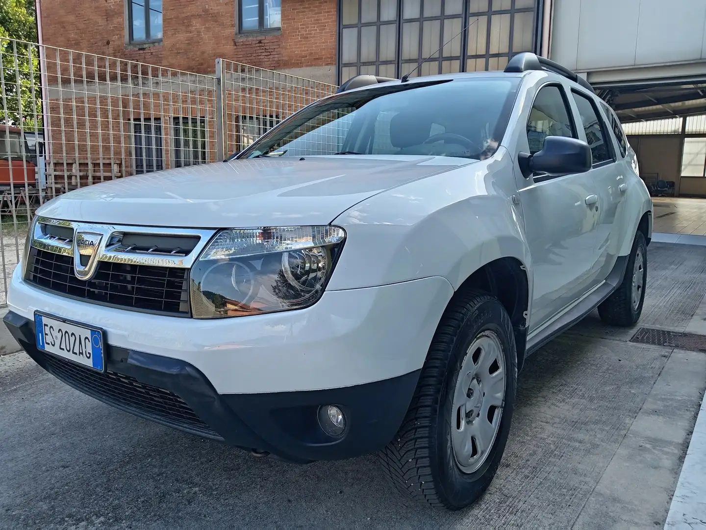 Dacia Duster 1.5 dci Laureate 4x4 110cv N1 - 2