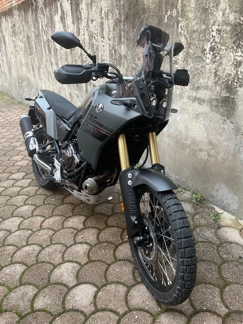 Yamaha Ténéré 700 explorer Šedá - 2