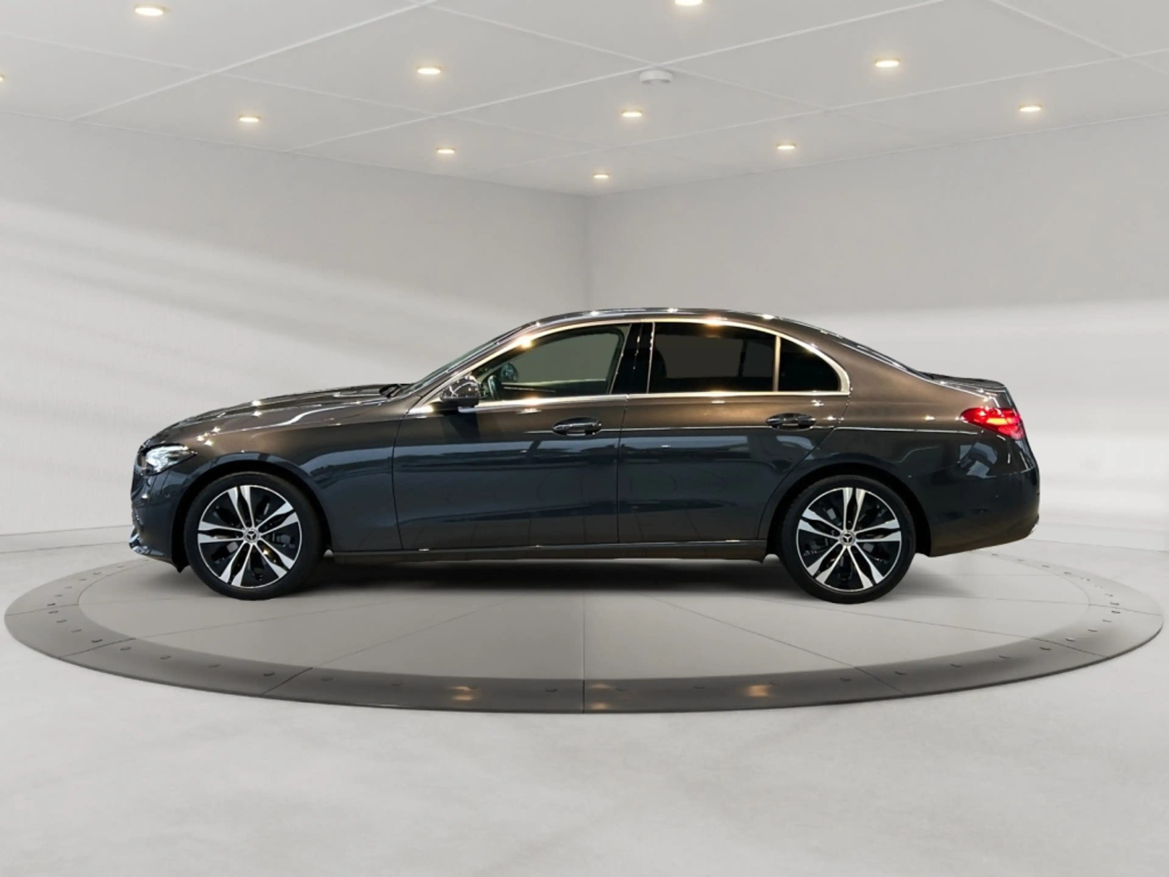 Mercedes-Benz C 200 d Avantgarde Avantgarde+MBUX+Wide+Cam+LED — photo 5