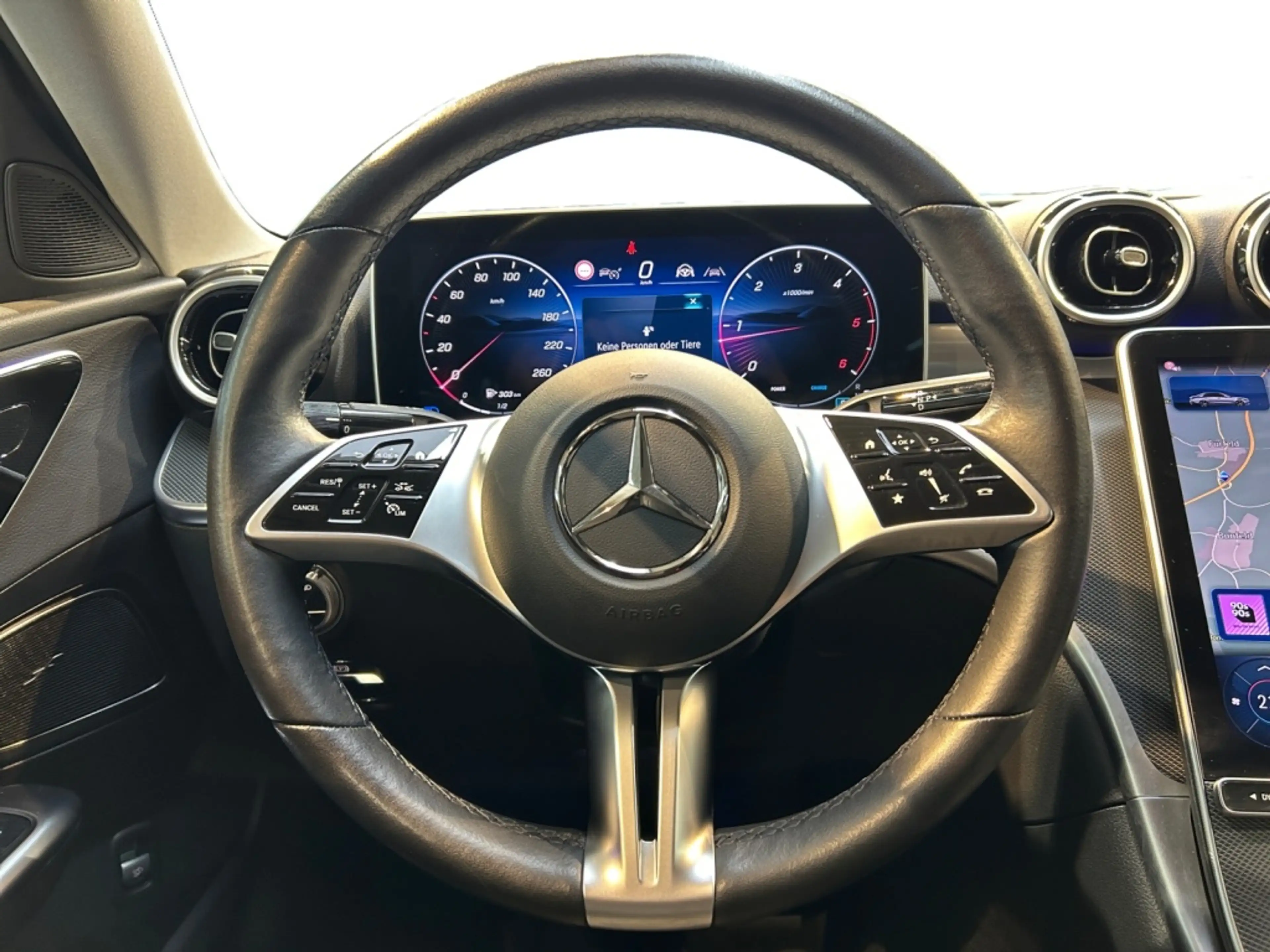 Mercedes-Benz C 200 d Avantgarde Avantgarde+MBUX+Wide+Cam+LED — photo 13