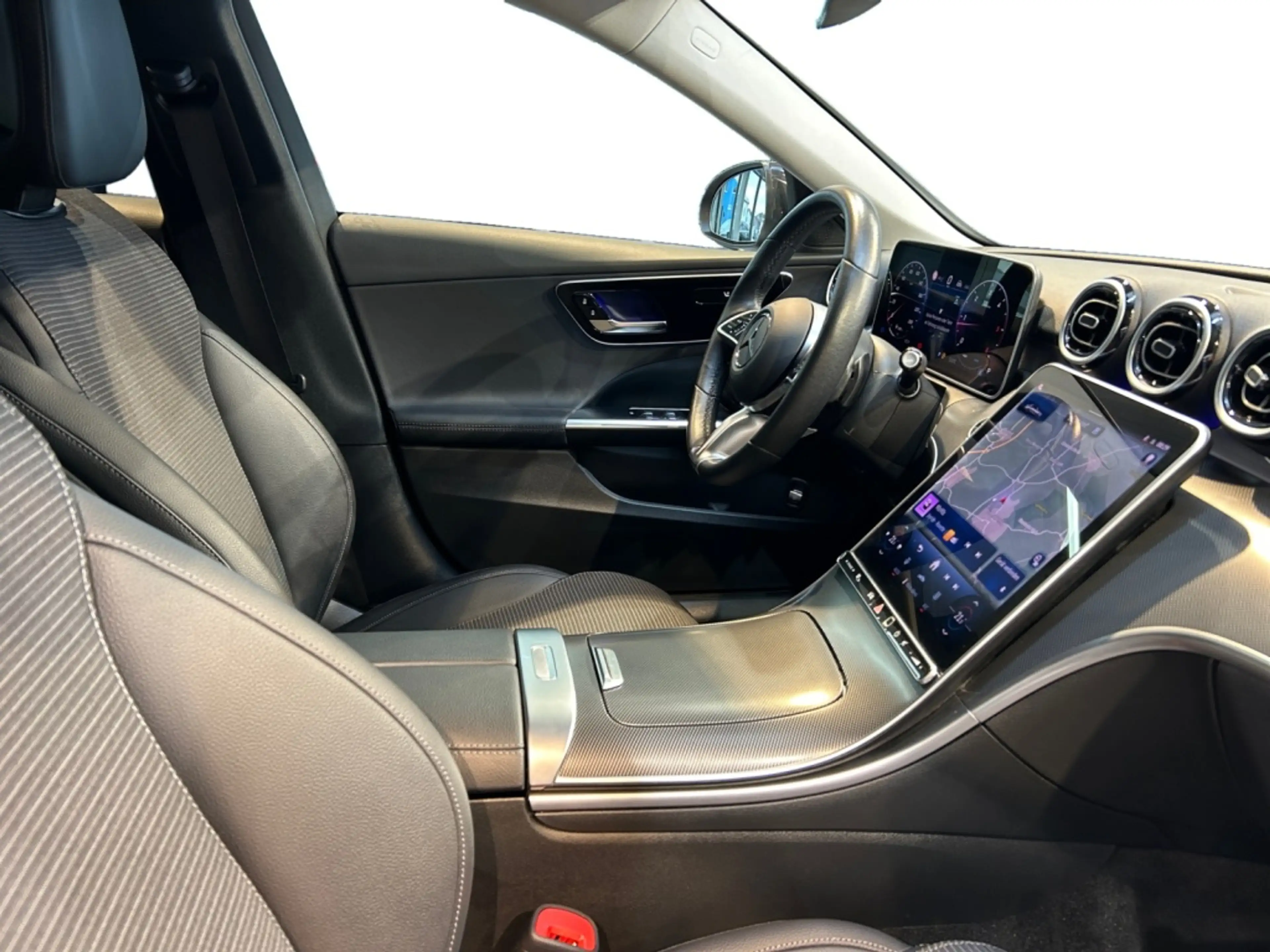 Mercedes-Benz C 200 d Avantgarde Avantgarde+MBUX+Wide+Cam+LED — photo 10