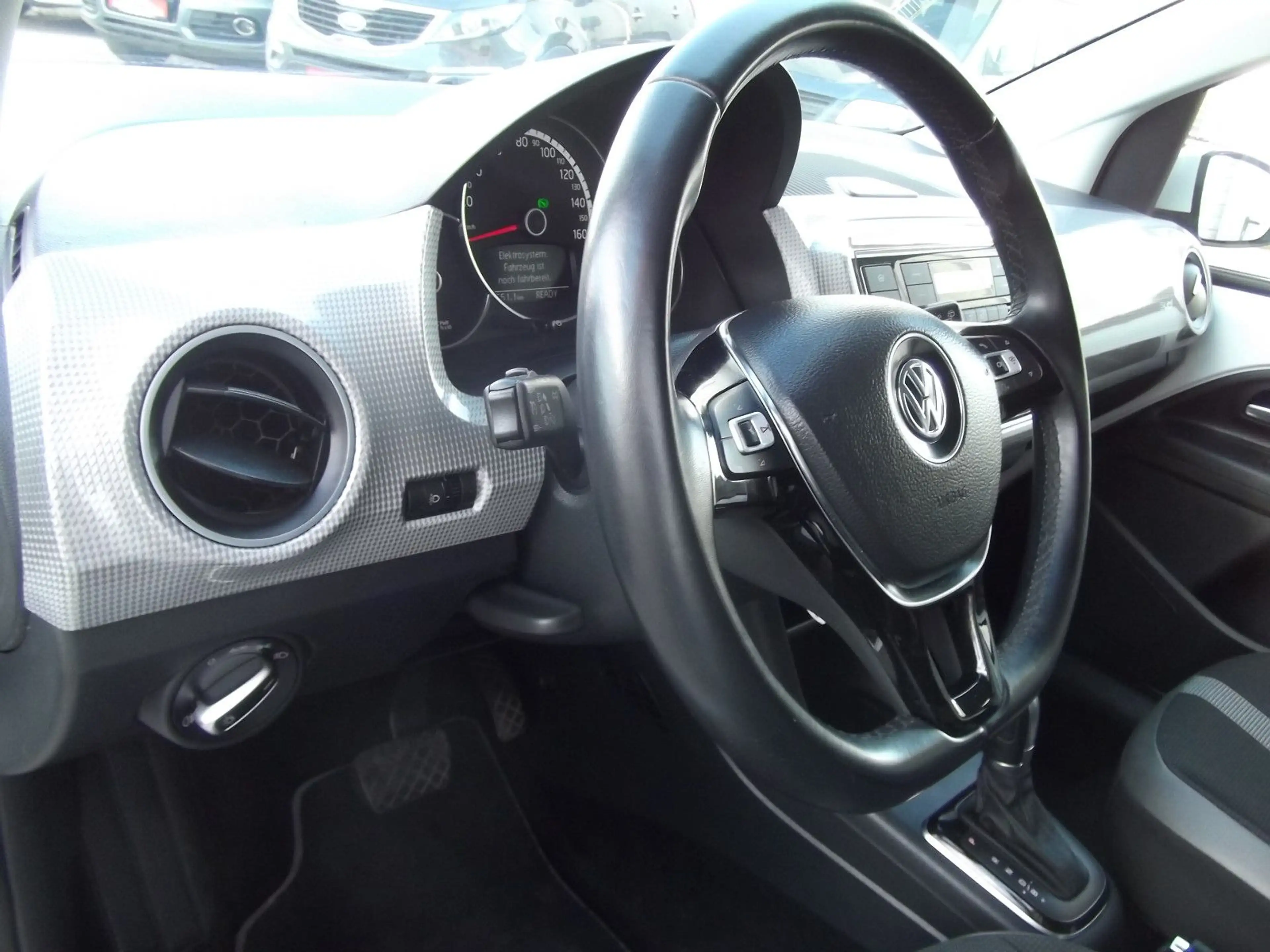 Volkswagen up! e-up! Automatik — photo 5