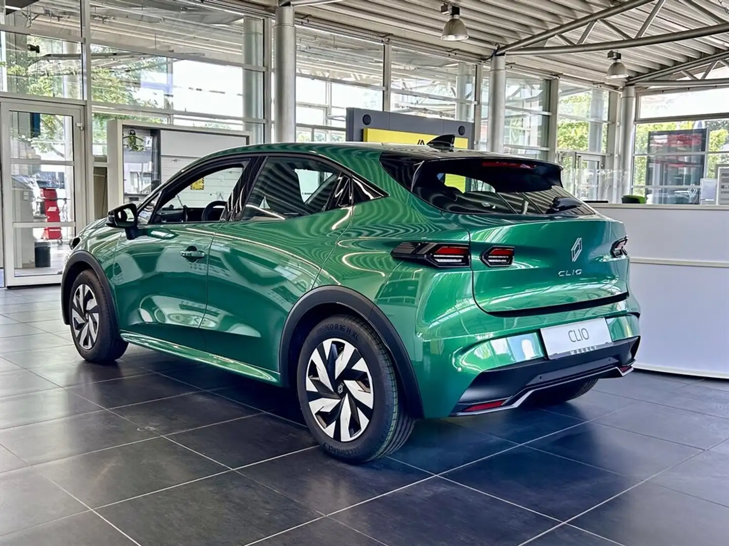 Renault Clio TCe 115 Grün - 2