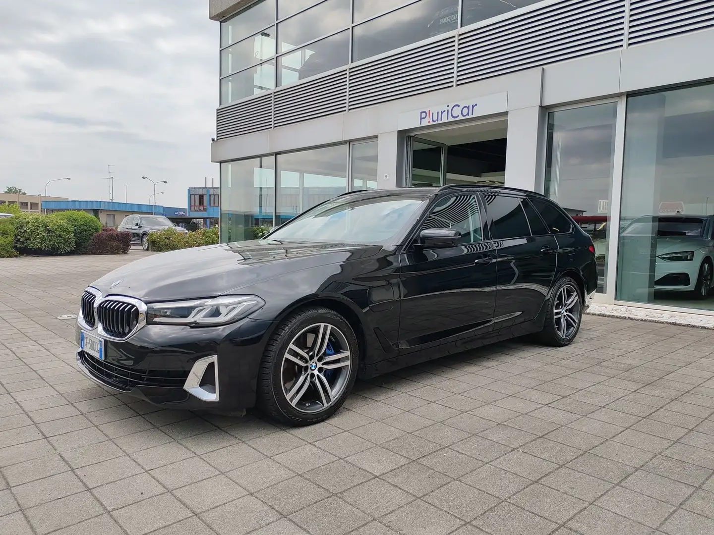 BMW 530 e Touring Luxury PHEV Fari LED Pelle Camere360 Nero - 1