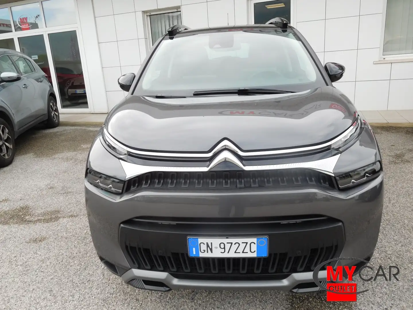 Citroen C3 Aircross PureTech 130cv S&S EAT6 Shine Pack Gri - 2