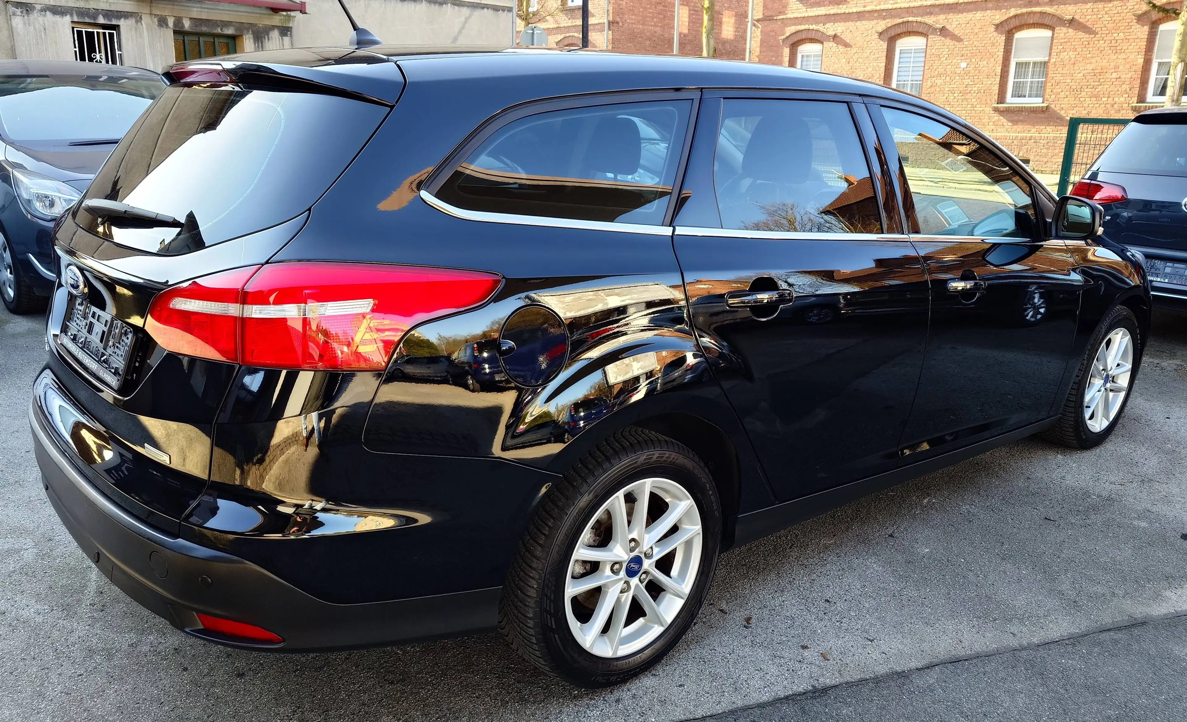 Ford Focus Business 1.0i KLIMA/TEMPOMAT/PDC/BLUETOOTH — photo 4