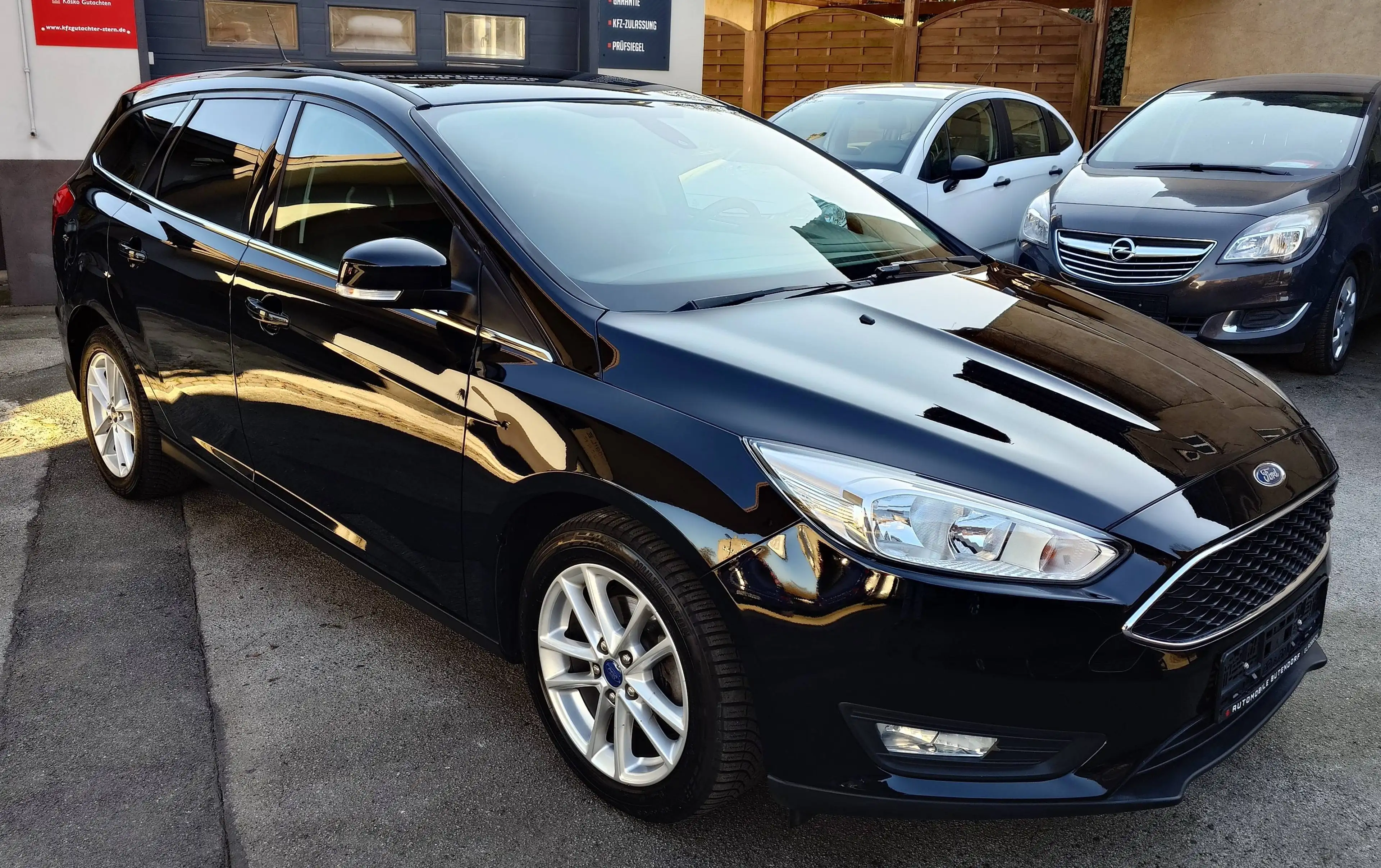 Ford Focus Business 1.0i KLIMA/TEMPOMAT/PDC/BLUETOOTH — photo 2