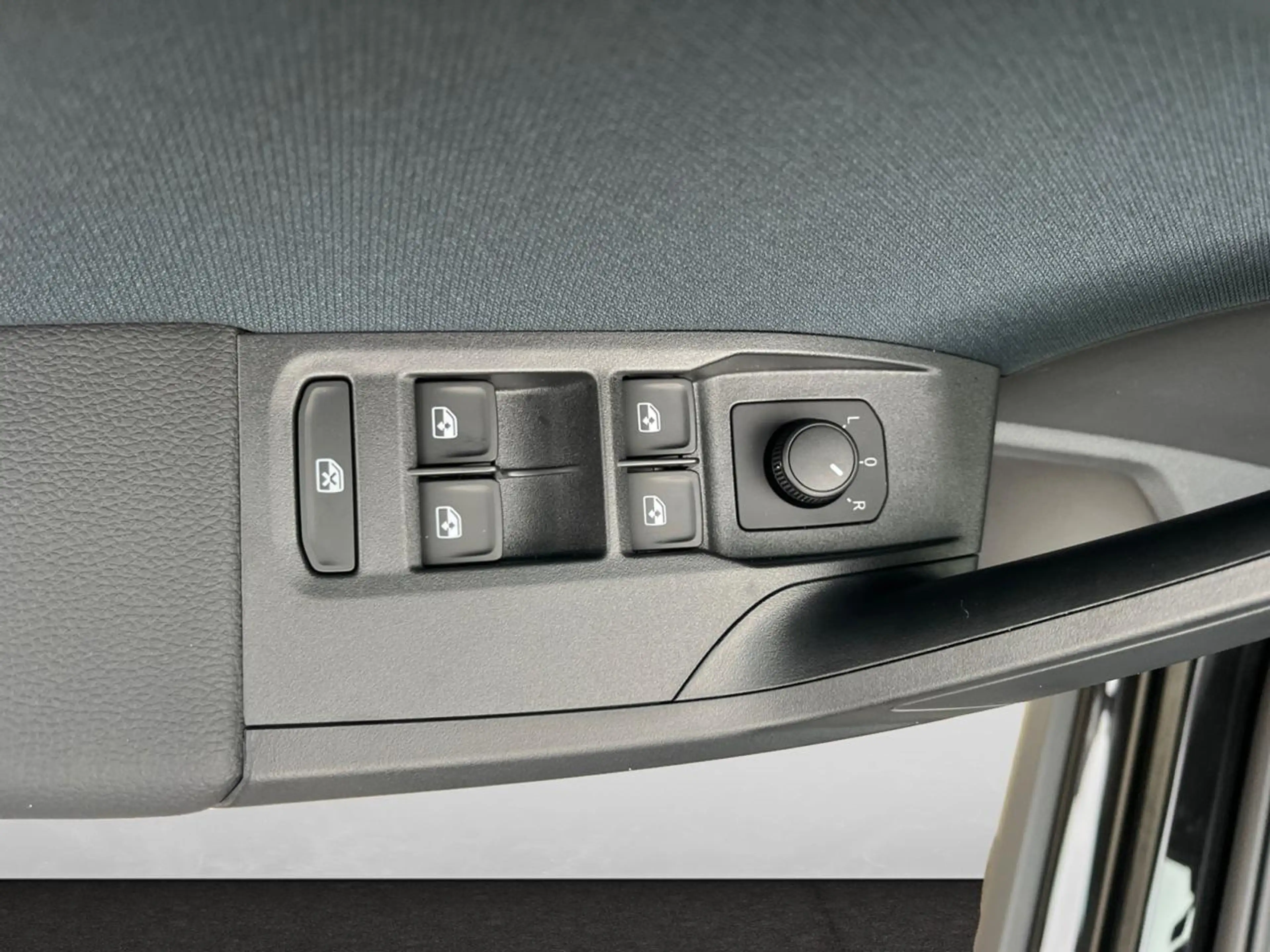 SEAT Arona 1.0 TSI Play /// Automaat /// Apple carplay & Android auto /// PDC achteraan — photo 10