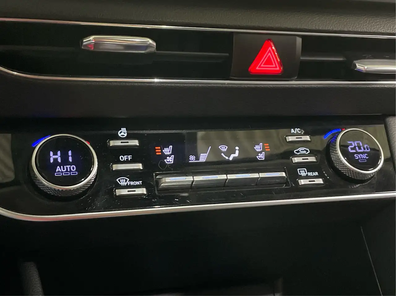 Hyundai SONATA снимка Hyundai SONATA