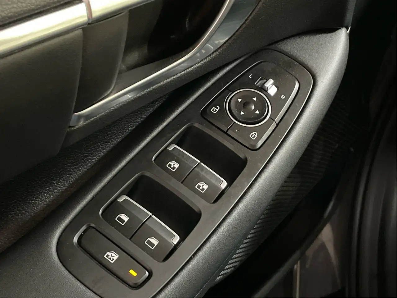 Hyundai SONATA снимка Hyundai SONATA