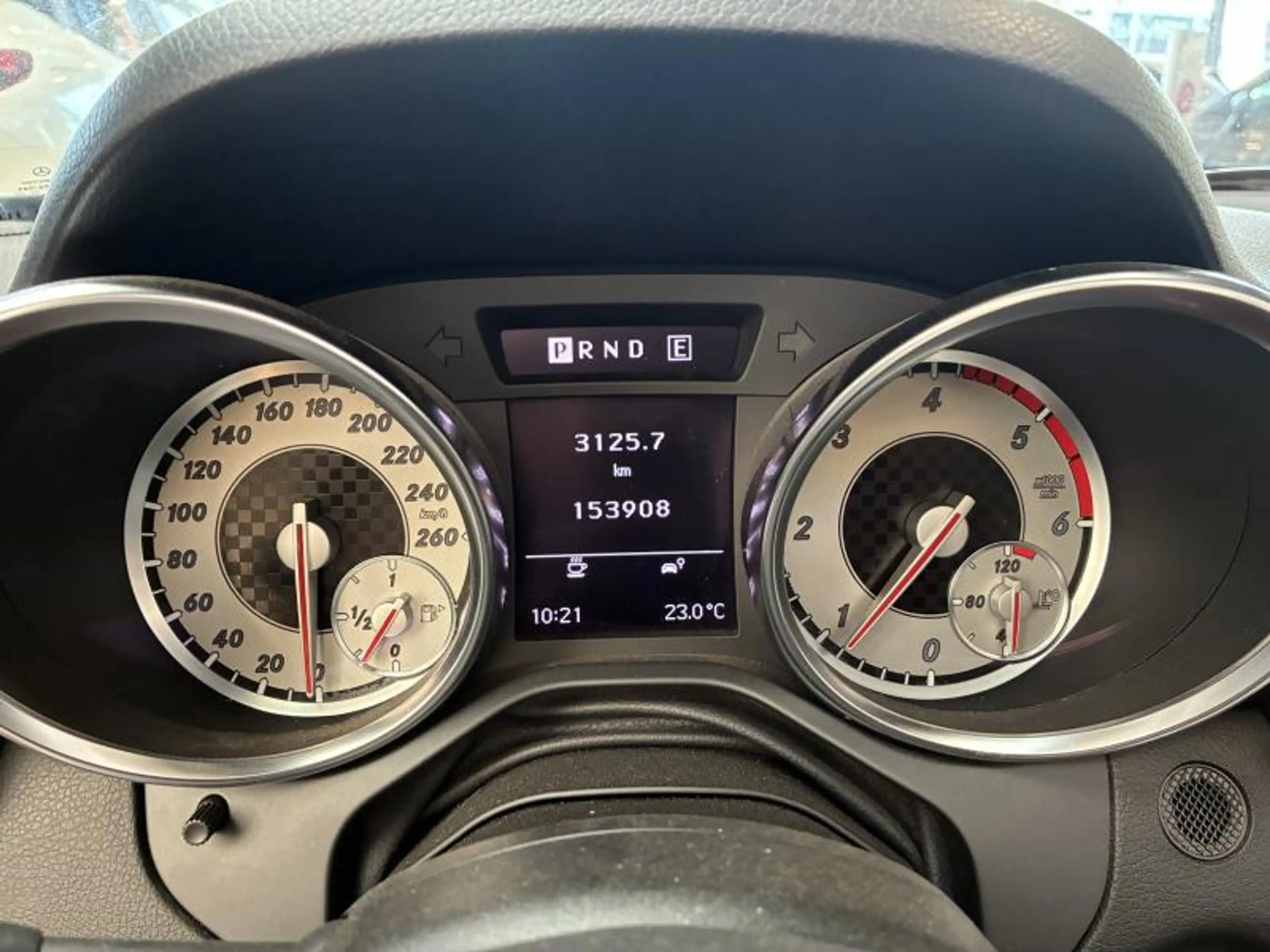 Mercedes-Benz SLK 250 AMG Pack — photo 9