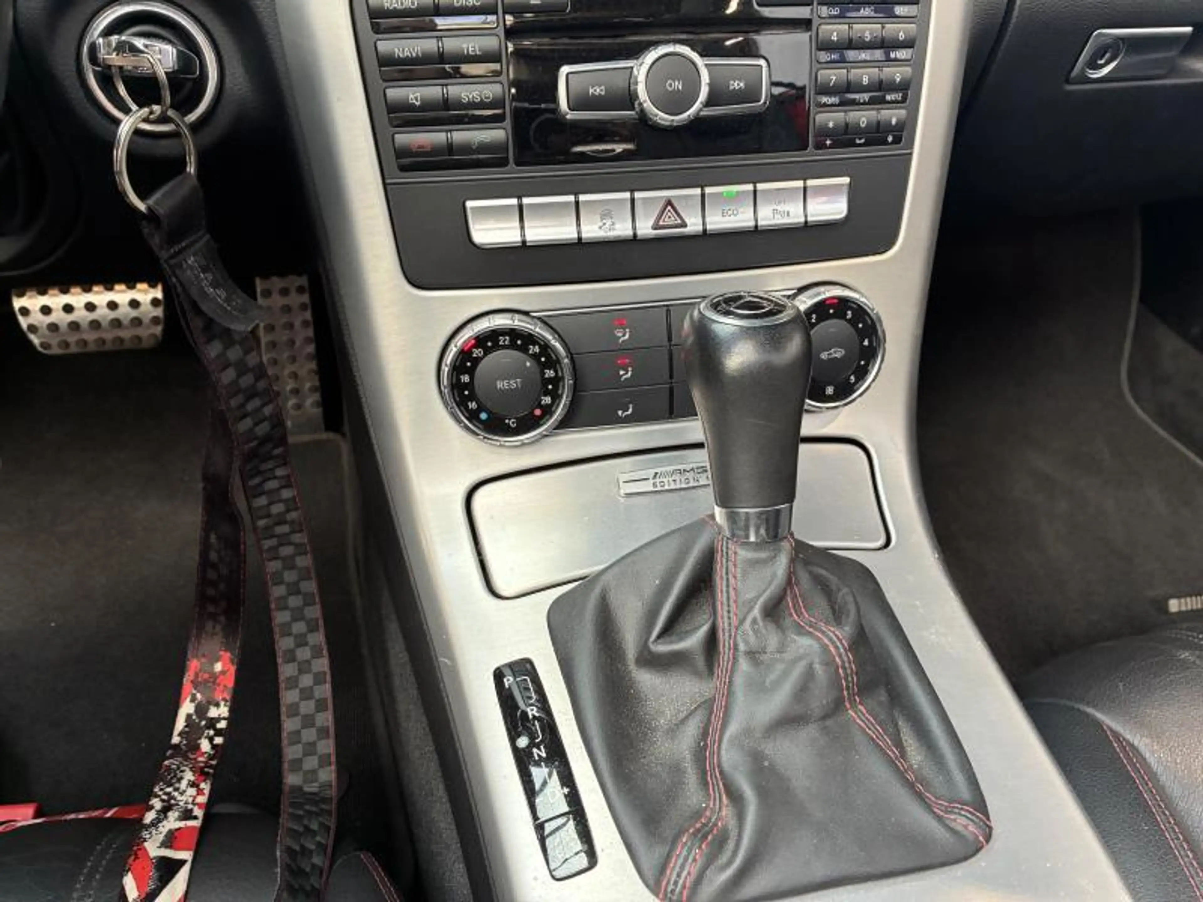 Mercedes-Benz SLK 250 AMG Pack — photo 12