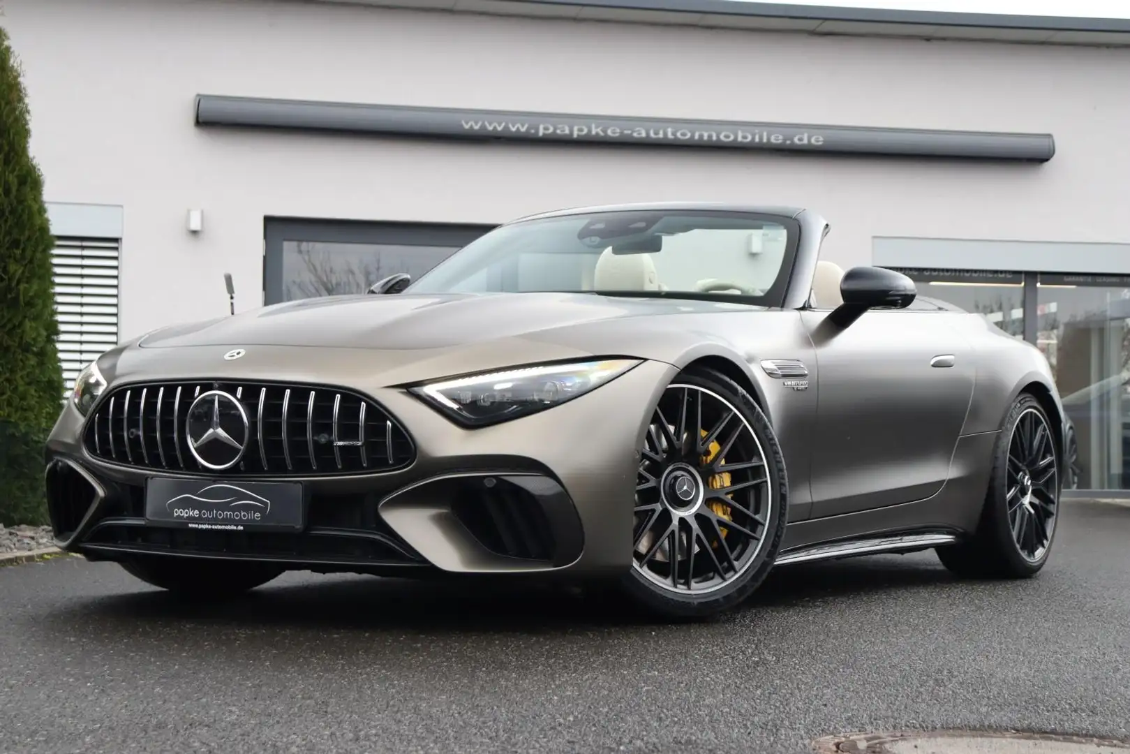 Mercedes-Benz SL 63 AMG 4Matic +CARBON+LIFT+TRACK PACE+MAGNO++ Grijs - 2