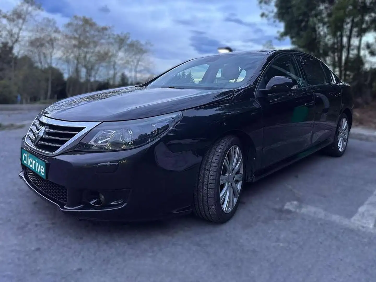 Renault Latitude 2.0dCi Privilege crna - 2