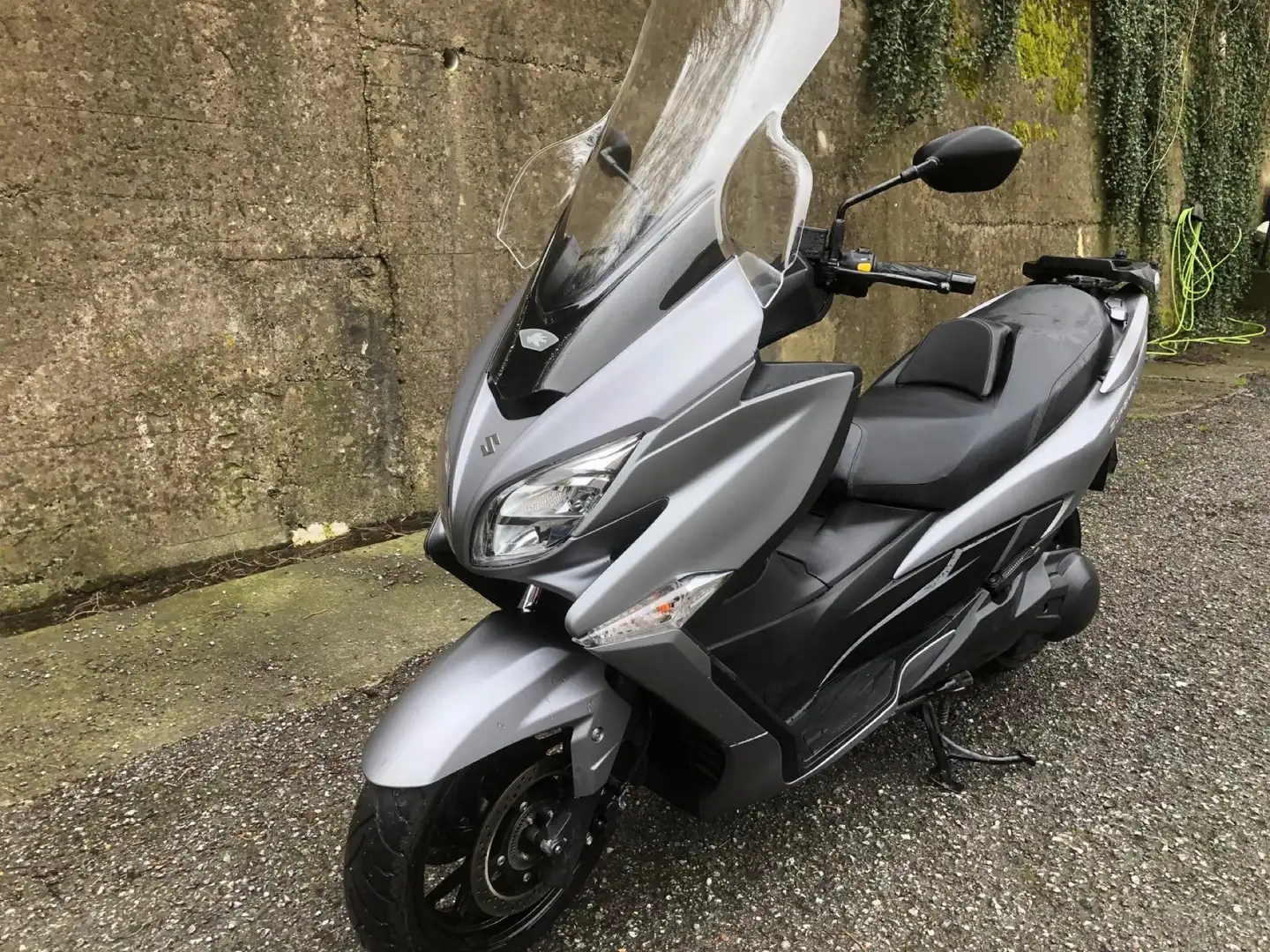 Suzuki Burgman 400 - 1