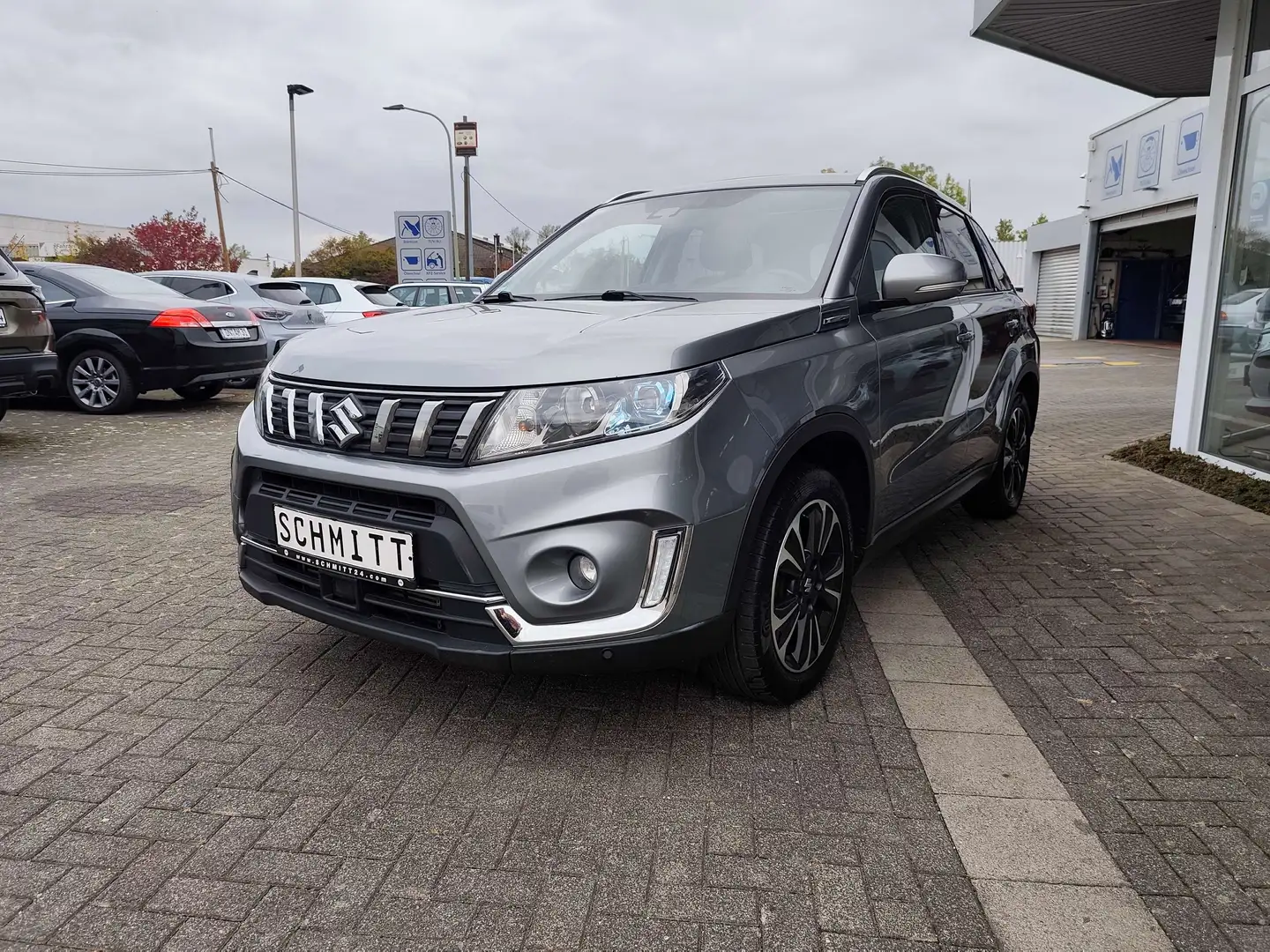 Suzuki Vitara 1.4 COMFORT-ALLRAD-NAVI-KLIMAAUTOM-AHK-AUS 2.HAND Gris - 2