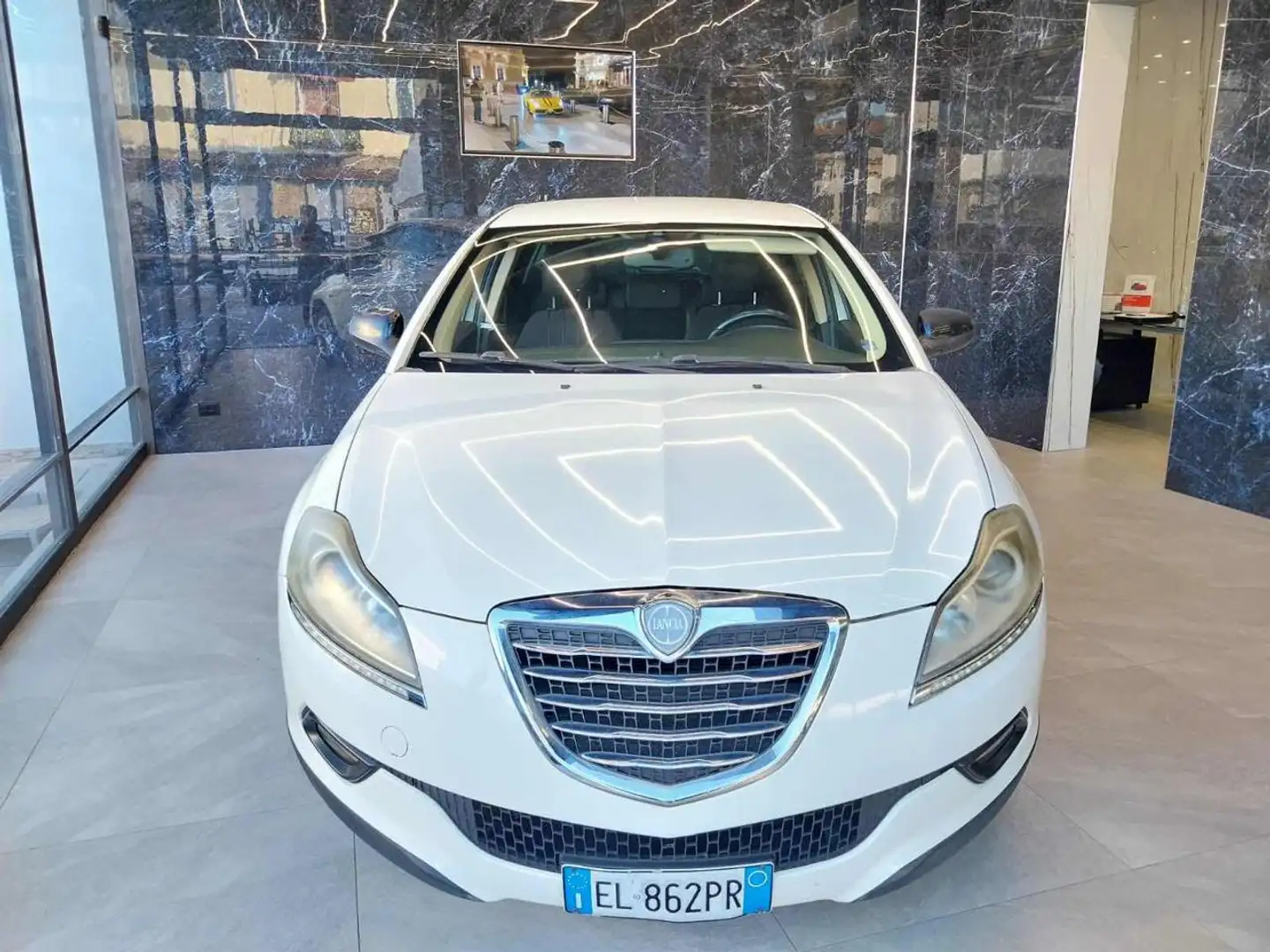 Lancia Delta 1.4  120 CV  GPL ( Garanzia 12 mesi) Bianco - 1