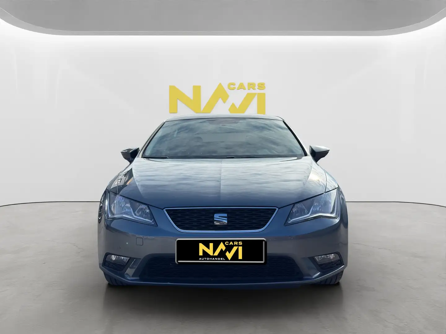 SEAT Leon Reference Grau - 2