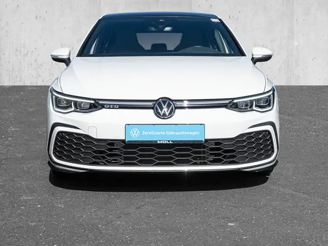 Volkswagen Golf view 3