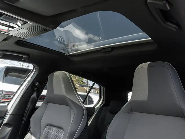 Volkswagen Golf view 8