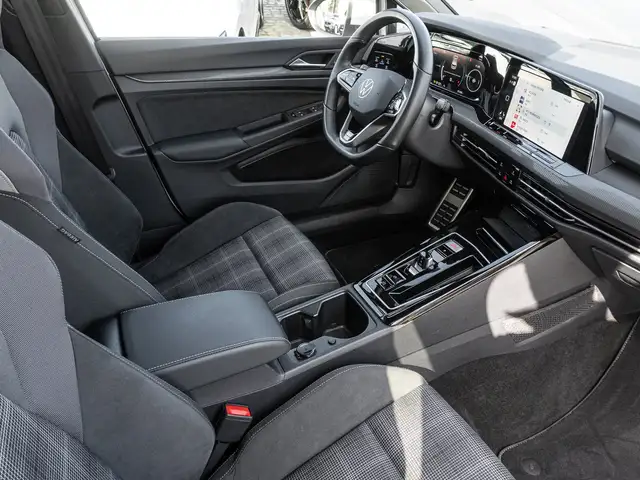 Volkswagen Golf view 9