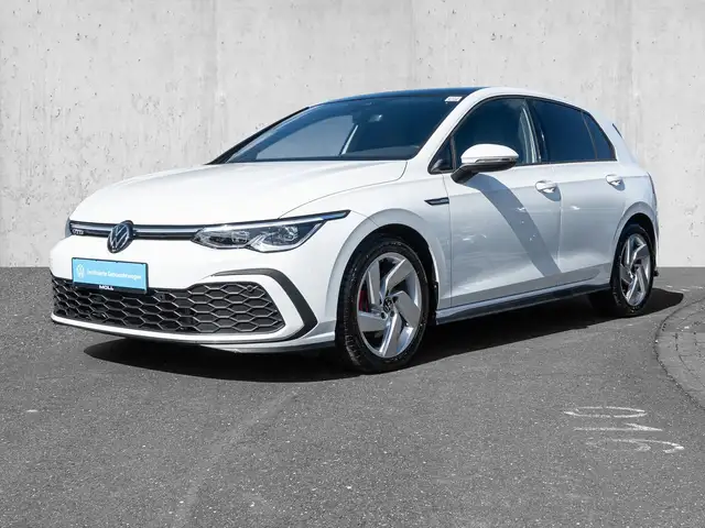 Volkswagen Golf view 2