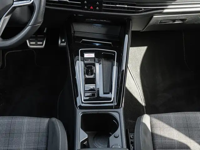 Volkswagen Golf view 14