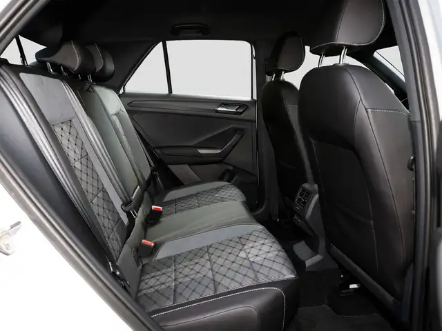 Volkswagen T-Roc view 12